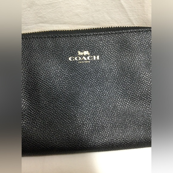 Coach Wristlet Black - Picture 3 of 10